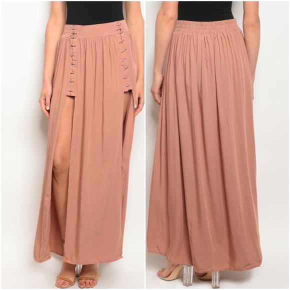 Dresses & Skirts - Rose Maxi Skirt!